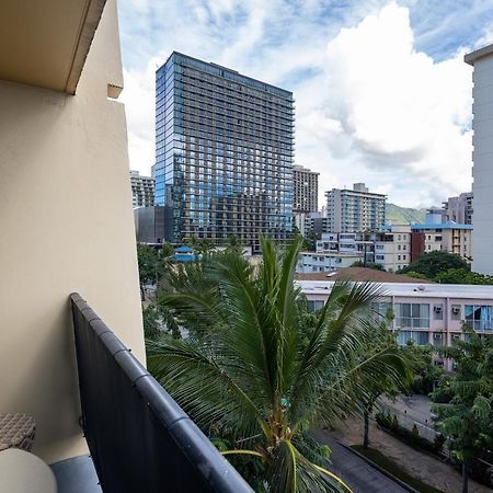 הונולולו Gorgeous One Bedroom Bamboo Blocks From The Beach מראה חיצוני תמונה