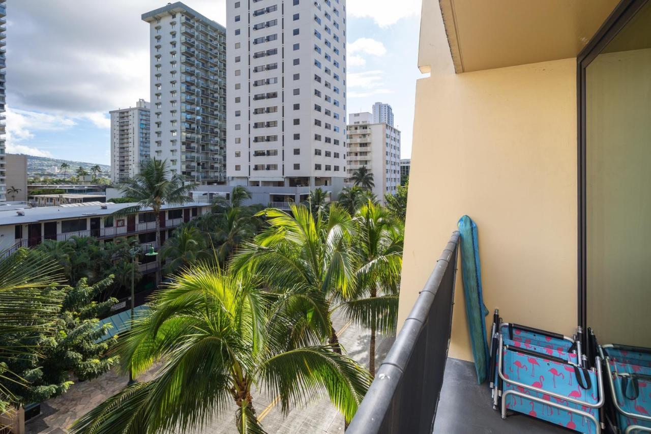 הונולולו Gorgeous One Bedroom Bamboo Blocks From The Beach מראה חיצוני תמונה