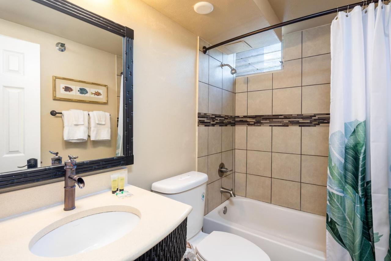 הונולולו Gorgeous One Bedroom Bamboo Blocks From The Beach מראה חיצוני תמונה